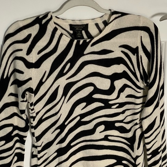 Charter Club Luxury Cashmere Black Zebra Print Crewneck Sweater 47179 - Picture 11 of 14